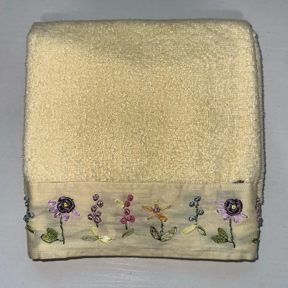 Vintage Yellow Embroidered Flower Hand Towel